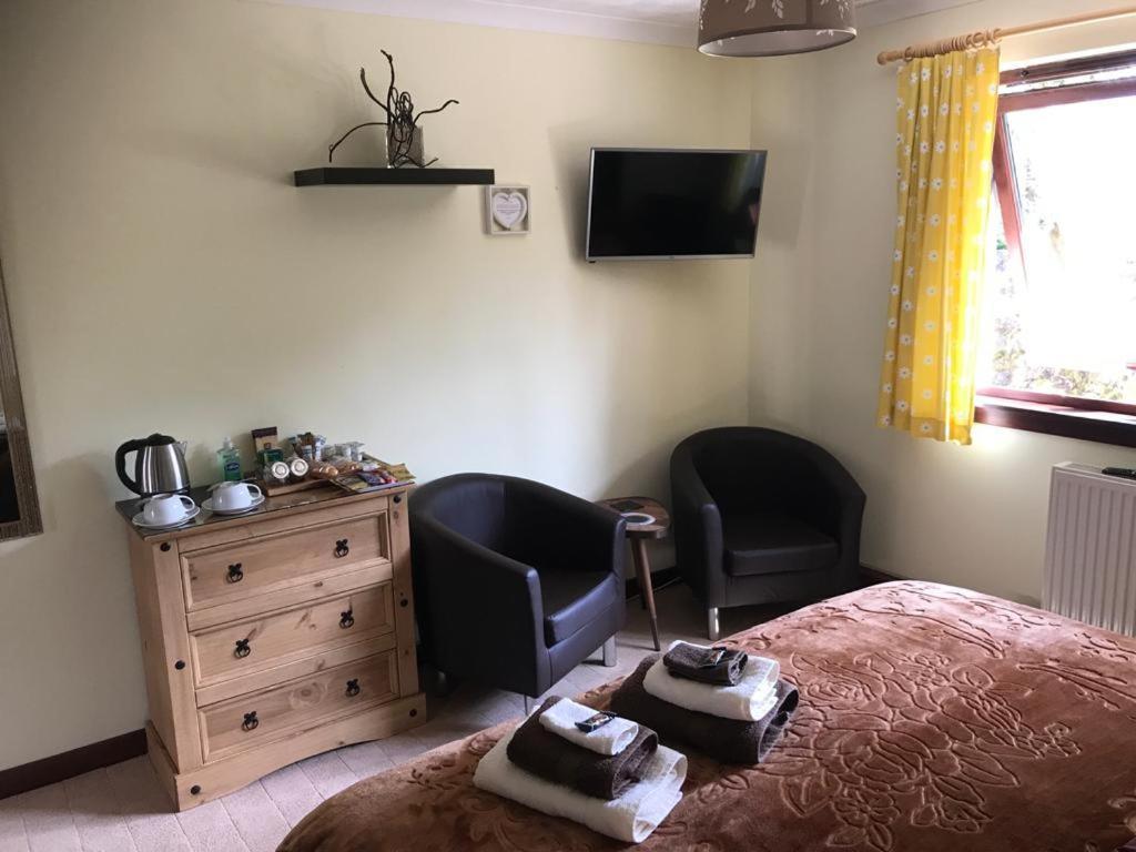 Tom Beag - Ben Nevis View Rooms Fort William Buitenkant foto